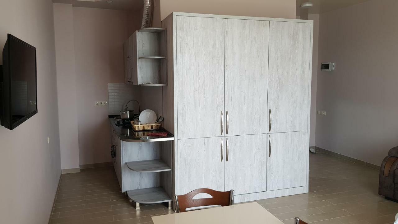 Nakashidze'S Apartments Batumi Quarto foto